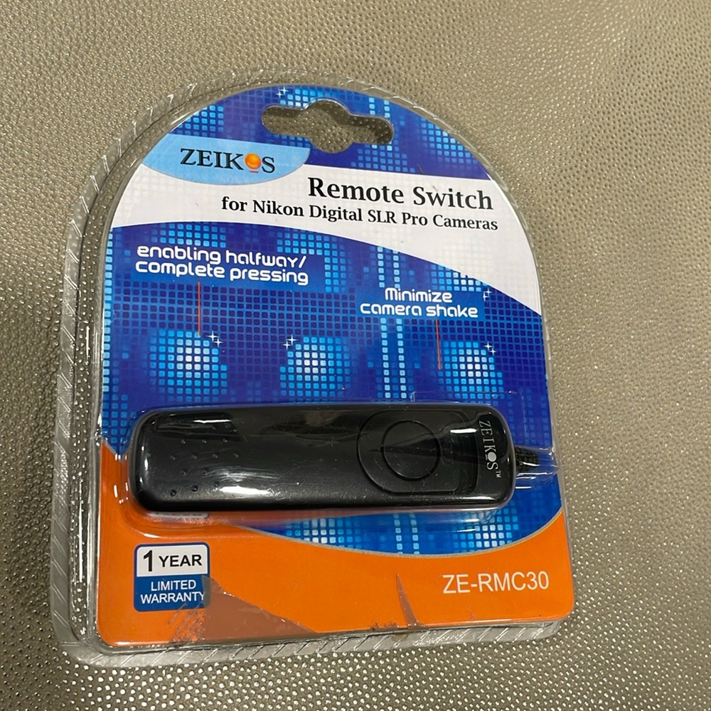 Zeikos Remote Switch For Nikon Digital SLR Pro Cameras New-Never open
